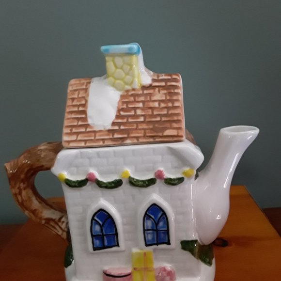 Christmas Teapot - Ceramic - Picture 2 of 6